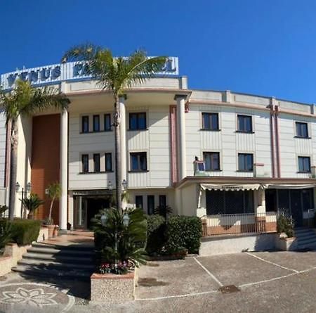 Venus Park Hotel Castel Volturno Exterior foto
