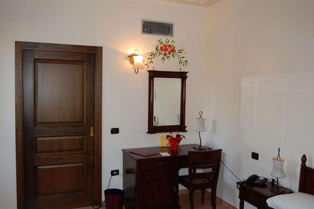 Venus Park Hotel Castel Volturno Zimmer foto